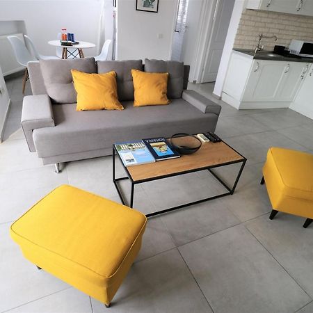 Serenity Heights Apartment: A Panoramic Haven Near Old Town - Free Minibar Bucarest Esterno foto