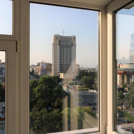 Serenity Heights Apartment: A Panoramic Haven Near Old Town - Free Minibar Bucarest Esterno foto