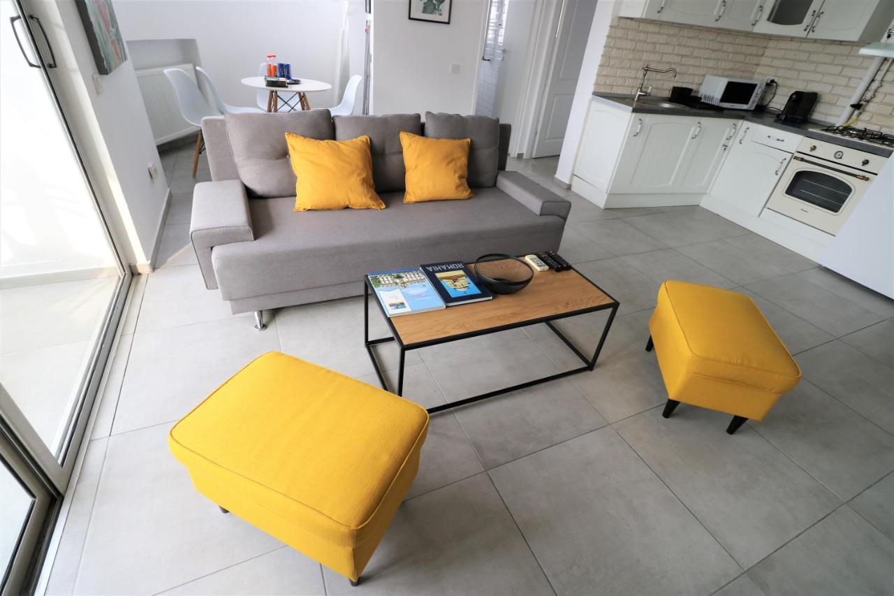 Serenity Heights Apartment: A Panoramic Haven Near Old Town - Free Minibar Bucarest Esterno foto
