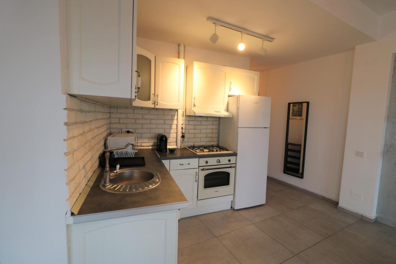Serenity Heights Apartment: A Panoramic Haven Near Old Town - Free Minibar Bucarest Esterno foto