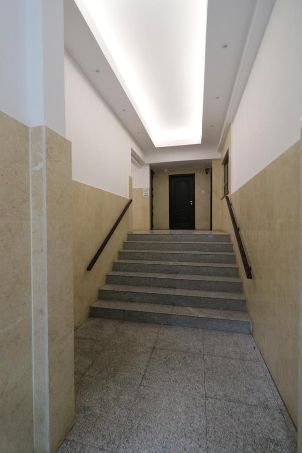 Serenity Heights Apartment: A Panoramic Haven Near Old Town - Free Minibar Bucarest Esterno foto