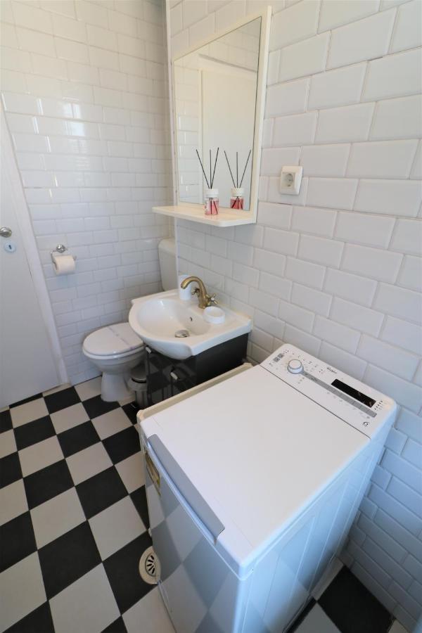 Serenity Heights Apartment: A Panoramic Haven Near Old Town - Free Minibar Bucarest Esterno foto