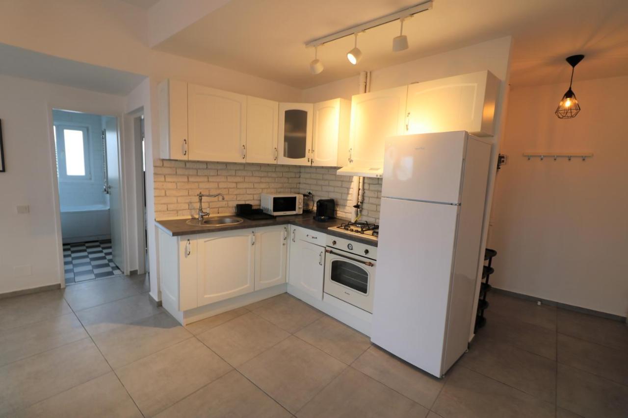 Serenity Heights Apartment: A Panoramic Haven Near Old Town - Free Minibar Bucarest Esterno foto